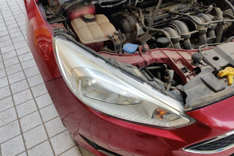 Used Ford Focus 2015 Hatchback 1.6L Automatic Fashion Edition Right Front Headlight
