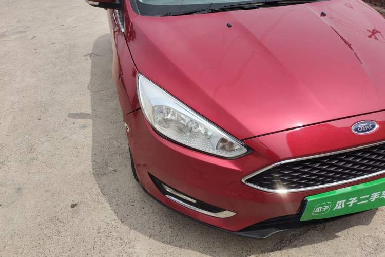 Used Ford Focus 2015 Hatchback EcoBoost 180 Automatic Elite Model Right Front Headlight