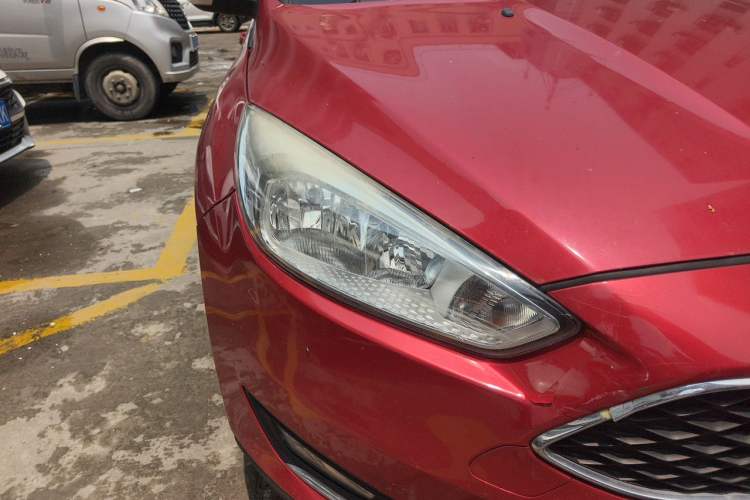 Used Ford Focus 2015 Hatchback 1.6L Automatic Fashion Edition Right Front Headlight