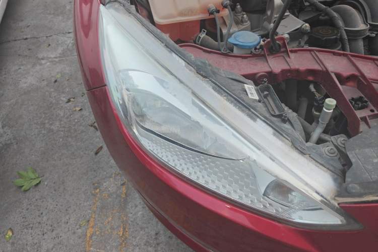 Used Ford Focus 2015 Hatchback 1.6L Automatic Fashion Edition Right Front Headlight