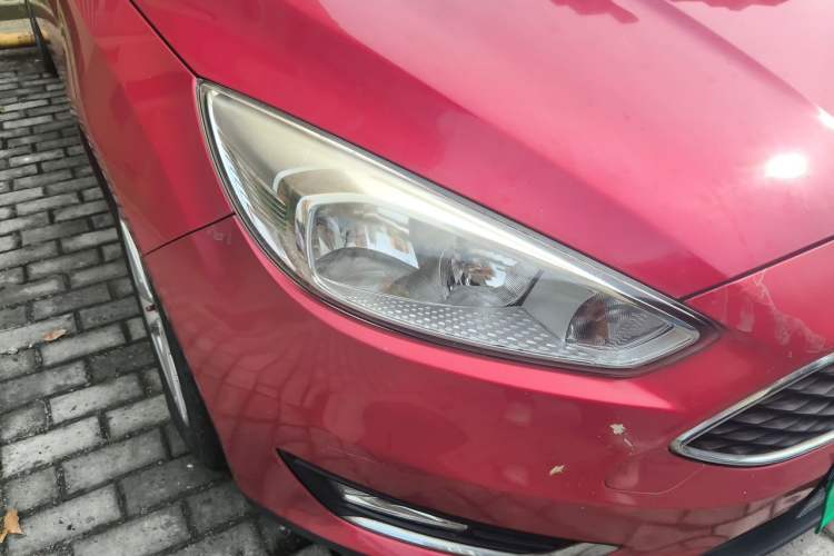 Used Ford Focus 2015 Hatchback EcoBoost 125 Automatic Supreme Style Edition Right Front Headlight