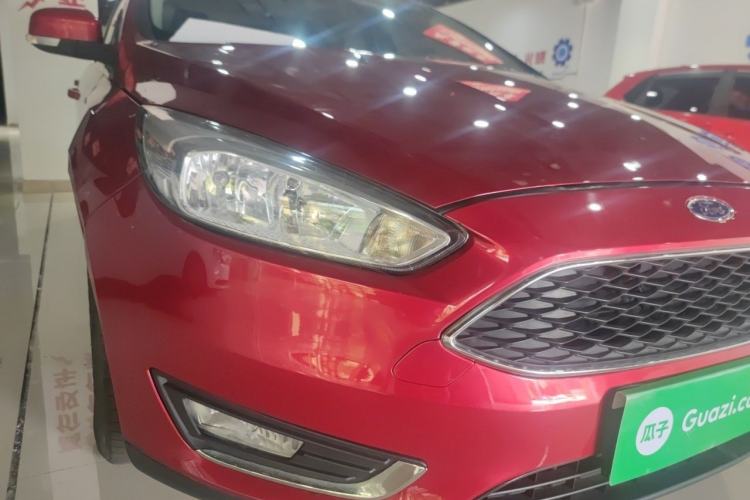 Used Ford Focus 2015 Hatchback EcoBoost 180 Automatic Elite Model Right Front Headlight