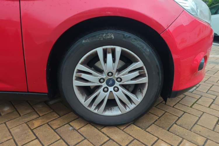 Used Ford Focus 2015 Hatchback 1.6L Manual Fashion Edition Right Front Wheel Hub