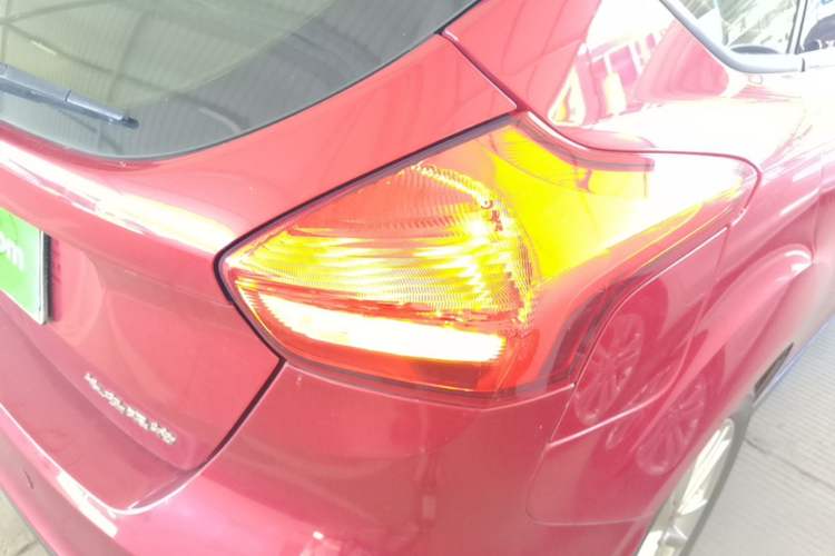 Used Ford Focus 2015 Hatchback 1.6L Automatic Fashion Edition Right Rear Taillight