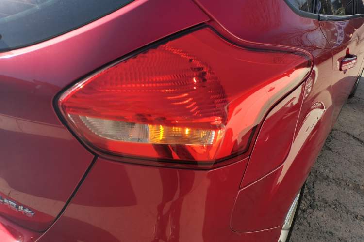 Used Ford Focus 2015 Hatchback 1.6L Automatic Fashion Edition Right Rear Taillight