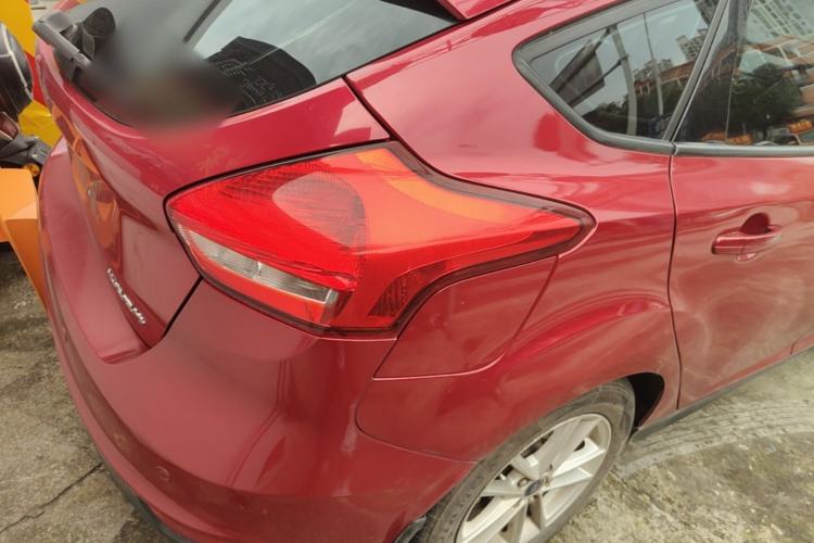 Used Ford Focus 2015 Hatchback 1.6L Automatic Fashion Edition Right Rear Taillight