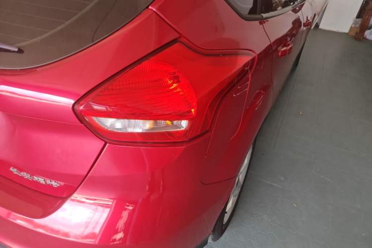Used Ford Focus 2015 Hatchback 1.6L Automatic Comfort Model Right Rear Taillight