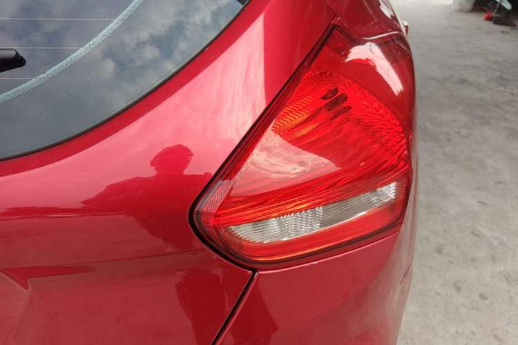 Used Ford Focus 2015 Hatchback EcoBoost 180 Automatic Elite Model Right Rear Taillight