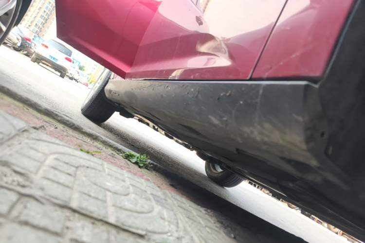 Used Ford Focus 2015 Hatchback 1.6L Automatic Fashion Edition Right Side Sill