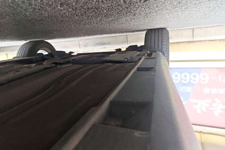 Used Ford Focus 2015 Hatchback 1.6L Automatic Fashion Edition Right Side Sill