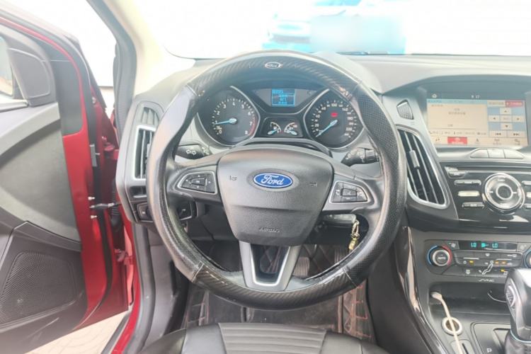 Used Ford Focus 2015 Hatchback 1.6L Automatic Fashion Edition Steering Wheel