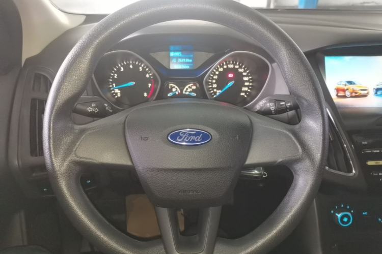 Used Ford Focus 2015 Hatchback 1.6L Automatic Comfort Model Steering Wheel
