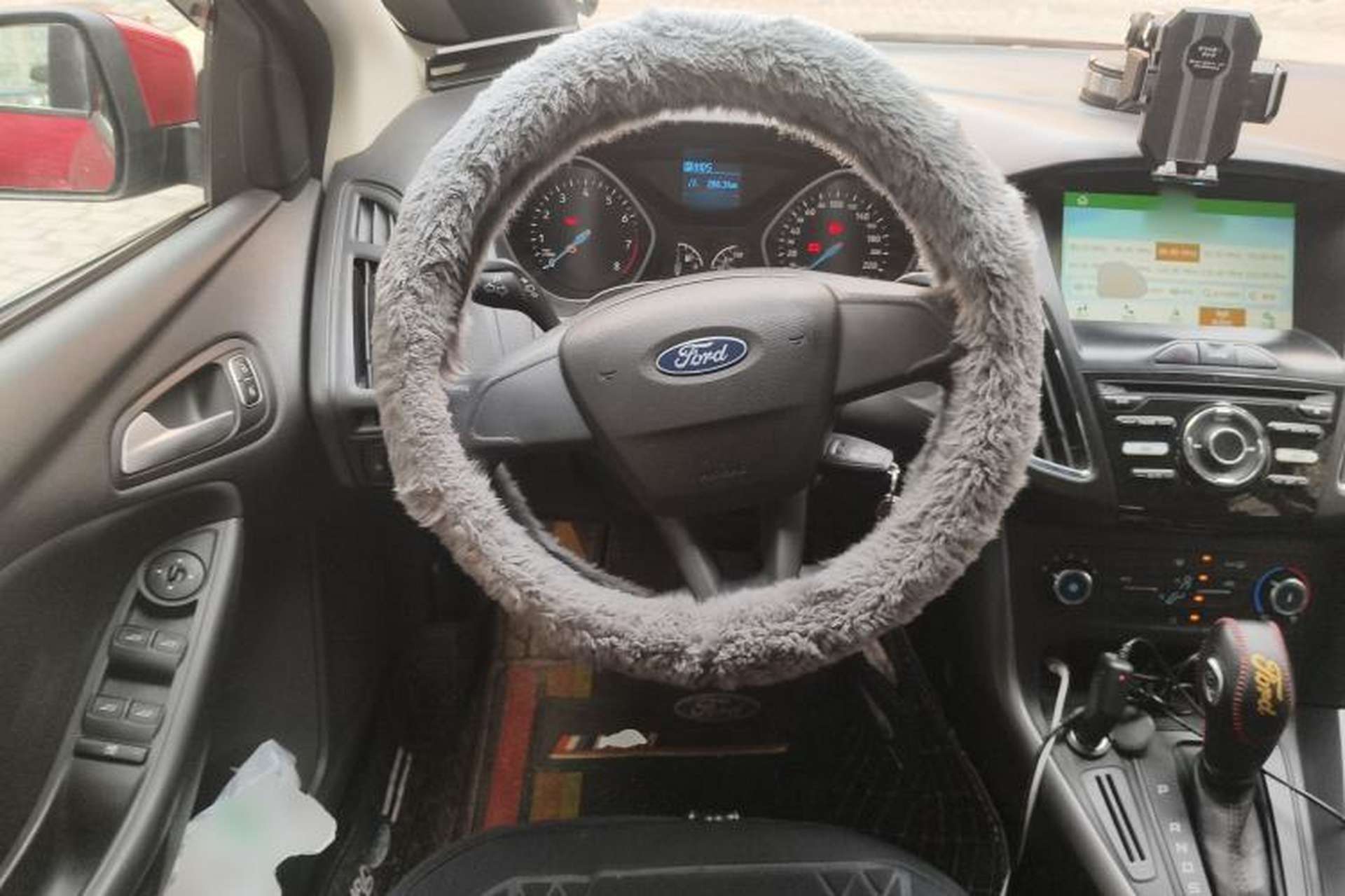 Used Ford Focus 2015 Hatchback 1.6L Automatic Comfort Model Steering Wheel