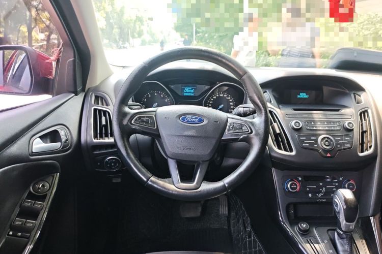 Used Ford Focus 2015 Hatchback 1.6L Automatic Fashion Edition Steering Wheel