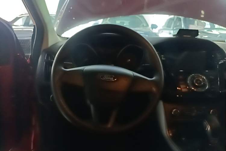 Used Ford Focus 2015 Hatchback 1.6L Automatic Comfort Model Steering Wheel