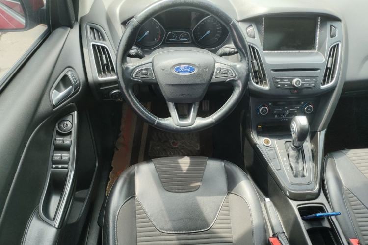 Used Ford Focus 2015 Hatchback EcoBoost 180 Automatic Elite Model Steering Wheel