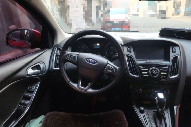 Used Ford Focus 2015 Hatchback 1.6L Automatic Fashion Edition Steering Wheel