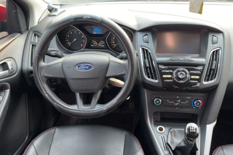 Used Ford Focus 2015 Hatchback 1.6L Manual Comfort Edition Steering Wheel