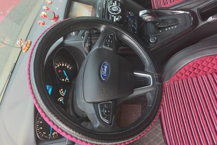 Used Ford Focus 2015 Hatchback 1.6L Automatic Fashion Edition Steering Wheel