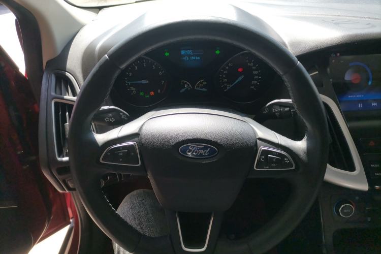 Used Ford Focus 2015 Sedan 1.6L Automatic Trend Model Steering Wheel