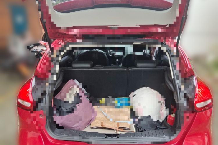 Used Ford Focus 2015 Hatchback 1.6L Automatic Fashion Edition Trunk