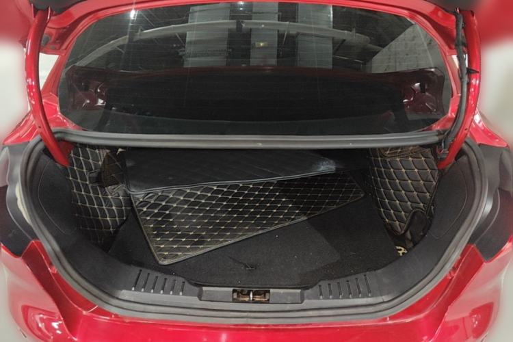 Used Ford Focus 2015 Sedan 1.6L Automatic Trend Model Trunk