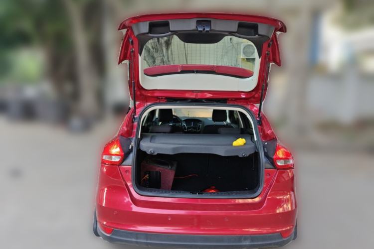 Used Ford Focus 2015 Hatchback 1.6L Automatic Comfort Model Trunk