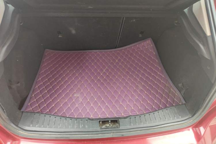 Used Ford Focus 2015 Hatchback 1.6L Automatic Fashion Edition Trunk