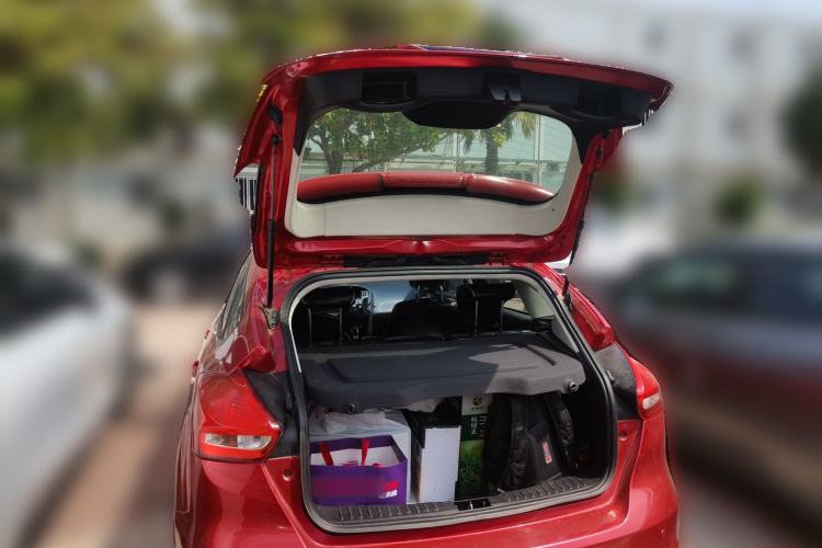 Used Ford Focus 2015 Hatchback 1.6L Automatic Comfort Model Trunk