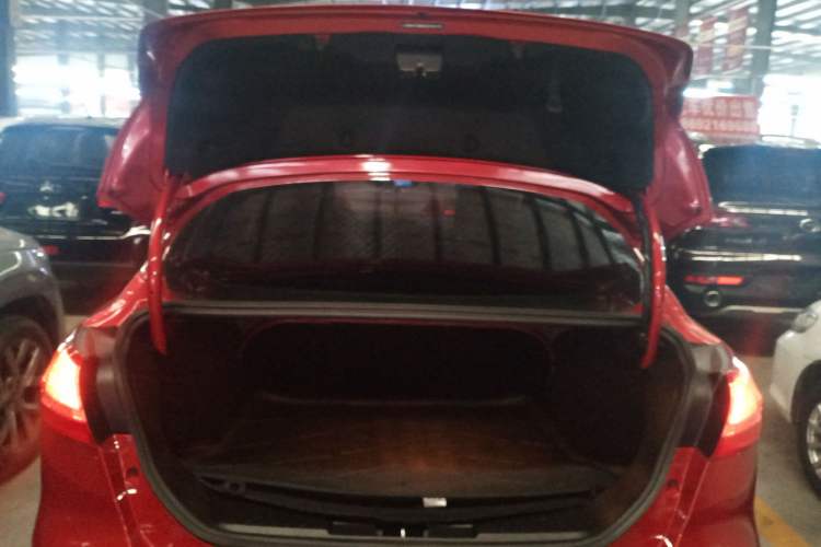 Used Ford Focus 2015 Sedan 1.6L Automatic Trend Model Trunk