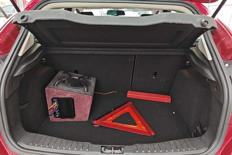 Used Ford Focus 2015 Hatchback 1.6L Automatic Comfort Model Trunk