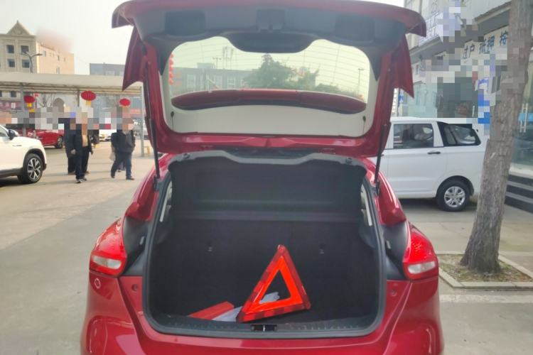 Used Ford Focus 2015 Hatchback 1.6L Automatic Fashion Edition Trunk
