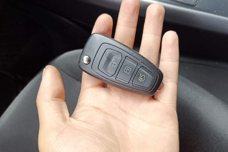Used Ford Focus 2015 Hatchback 1.6L Automatic Comfort Model Vehicle Key