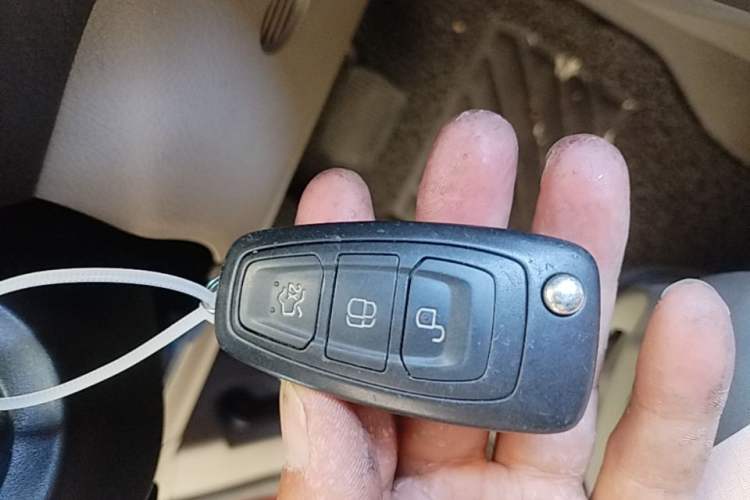 Used Ford Focus 2015 Sedan 1.6L Automatic Comfort Model Vehicle Key