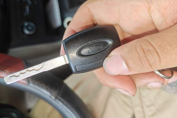 Used Ford Focus 2015 Sedan 1.6L Manual Comfort Model Vehicle Key