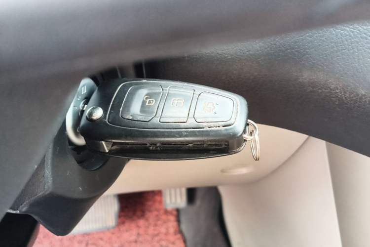 Used Ford Focus 2015 Sedan 1.6L Automatic Comfort Model Vehicle Key