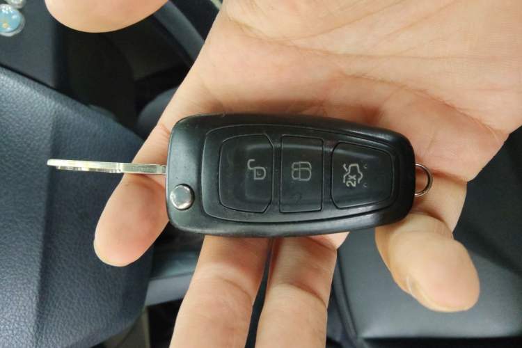 Used Ford Focus 2015 Sedan 1.6L Automatic Comfort Model Vehicle Key