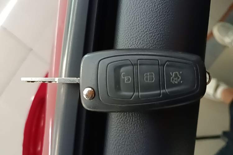 Used Ford Focus 2015 Hatchback 1.6L Automatic Comfort Model Vehicle Key