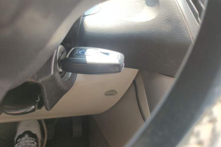 Used Ford Focus 2015 Hatchback 1.6L Automatic Fashion Edition Vehicle Key