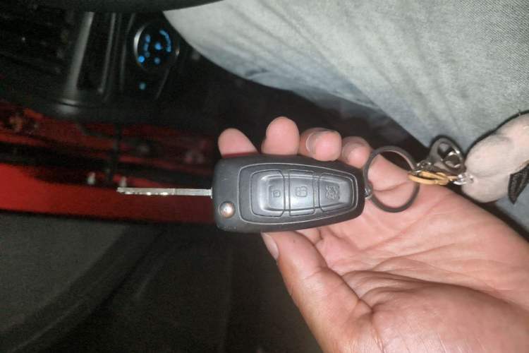 Used Ford Focus 2015 Hatchback 1.6L Manual Comfort Edition Vehicle Key