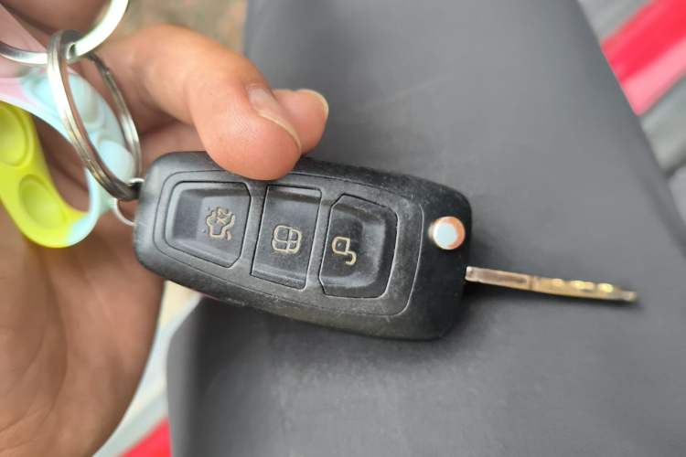 Used Ford Focus 2015 Hatchback EcoBoost 125 Automatic Supreme Style Edition Vehicle Key