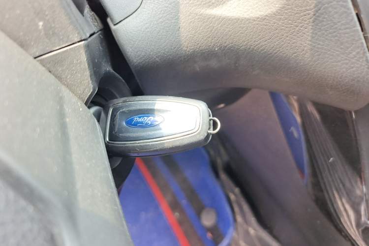 Used Ford Focus 2015 Hatchback EcoBoost 180 Automatic Elite Model Vehicle Key