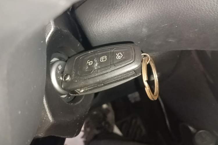 Used Ford Focus 2015 Hatchback EcoBoost 180 Automatic Elite Model Vehicle Key