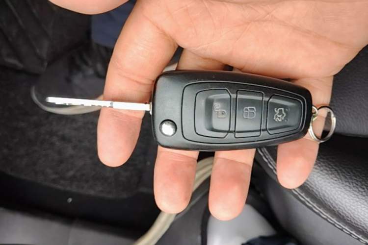 Used Ford Focus 2015 Hatchback EcoBoost 125 Automatic Supreme Style Edition Vehicle Key