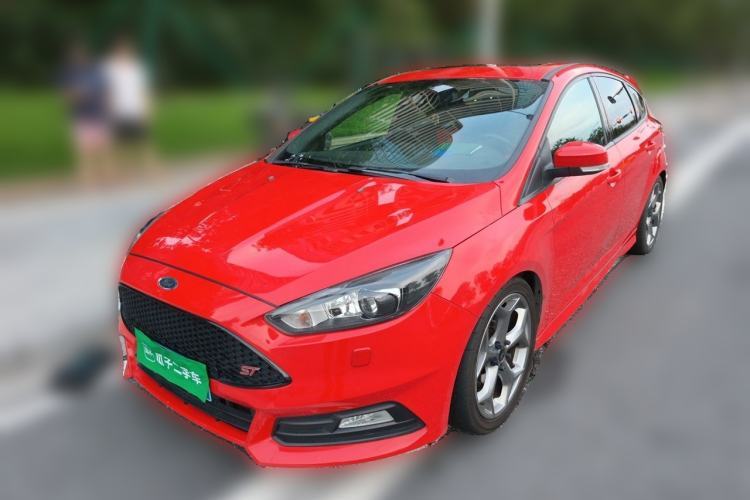 Used Ford Focus 2015 2.0T ST Standard Edition Guazi used car, China used car export, Used car for sale, Used cars, Cheapest cars for sale