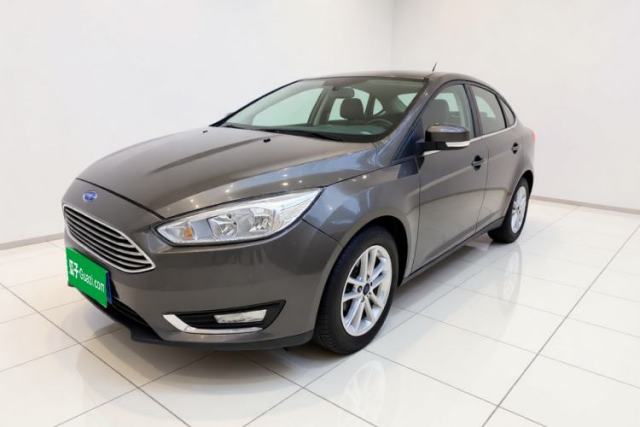 Ford Focus 2015 Sedan 1.6L Automatic Trend Model с пробегом