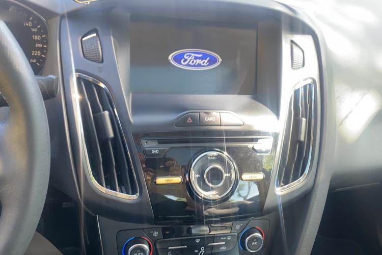 Used Ford Focus 2015 Sedan 1.6L Automatic Trend Model Audio And AC Panel