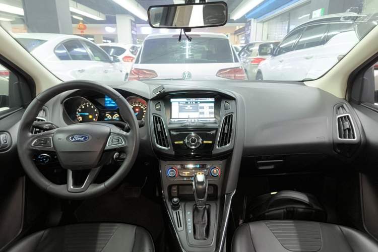 Used Ford Focus 2015 Sedan 1.6L Automatic Trend Model Center Console
