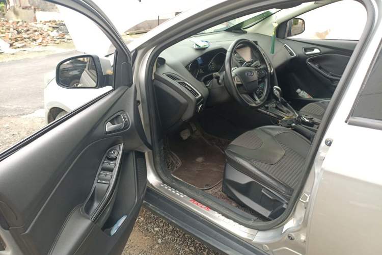 Used Ford Focus 2015 Sedan 1.6L Automatic Trend Model Driver Seat
