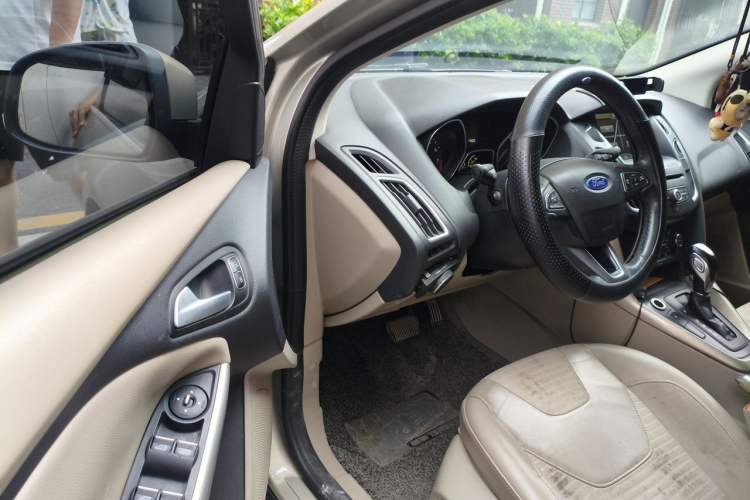 Used Ford Focus 2015 Hatchback EcoBoost 180 Automatic Elite Model Driver Seat